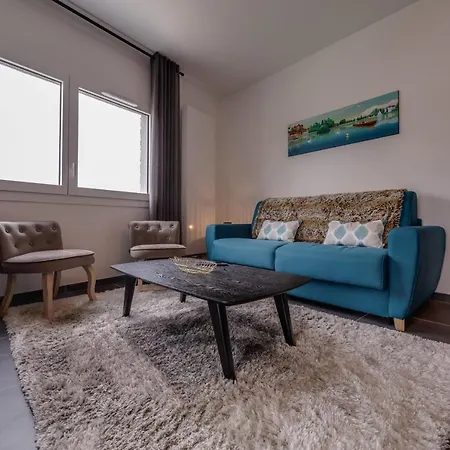 Le 305 - T3 With Garage And Beautiful Terrace Annecy