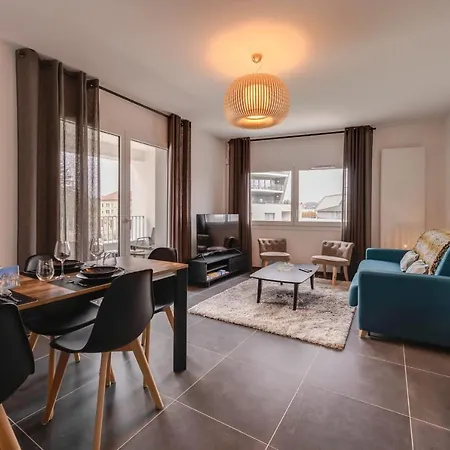 Hébergement de vacances Le 305 - T3 With Garage And Beautiful Terrace